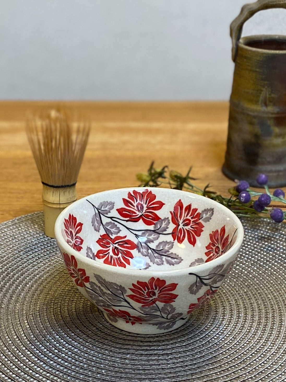 抹茶茶碗にも使えるポーリッシュポタリー赤い花のボウル